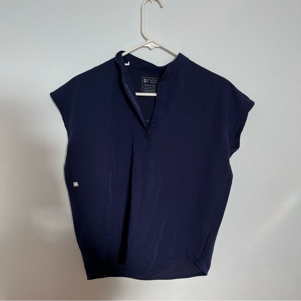FIGS RAFAELA NAVY SCRUB TOP XXS (NEW)
